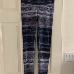 NIYAMA SOL SHADOW BAREFOOT LEGGINGS SIZE MEDIUM